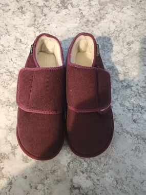 Cozy Burgundy Velcro Slip-On Slippers